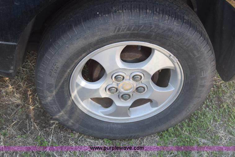 image for item L1058 2003 Saturn Vue