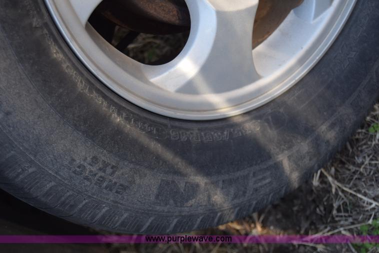 image for item L1058 2003 Saturn Vue