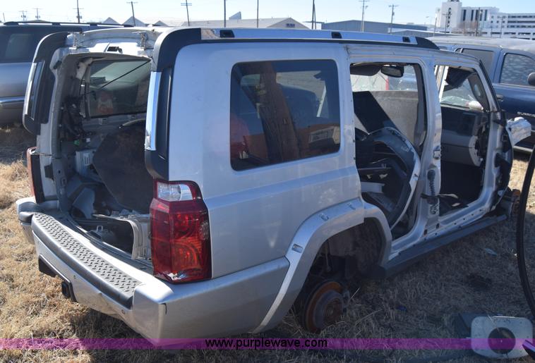 image for item L1059 2006 Jeep Commander Limited SUV
