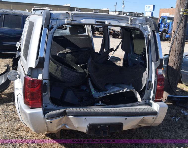 image for item L1059 2006 Jeep Commander Limited SUV