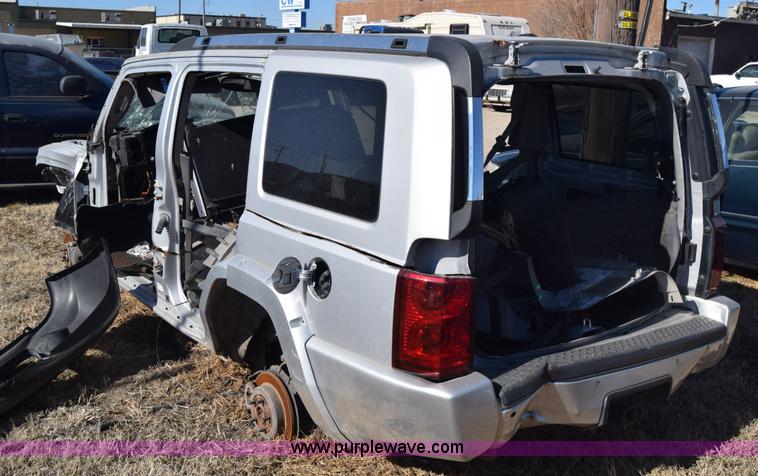 image for item L1059 2006 Jeep Commander Limited SUV