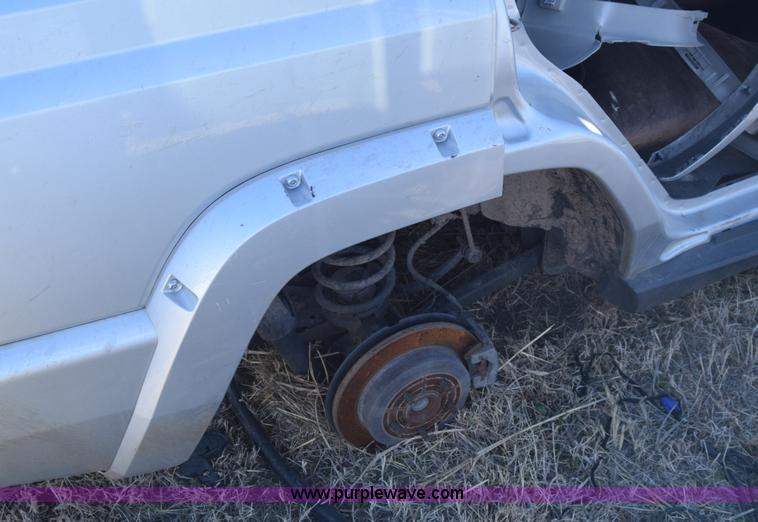 image for item L1059 2006 Jeep Commander Limited SUV