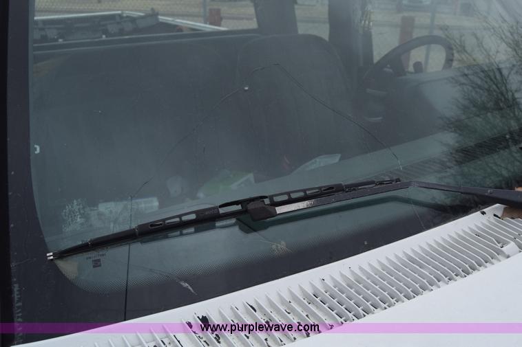 image for item L1063 1988 Chevrolet 1500 Ext. Cab pickup truck