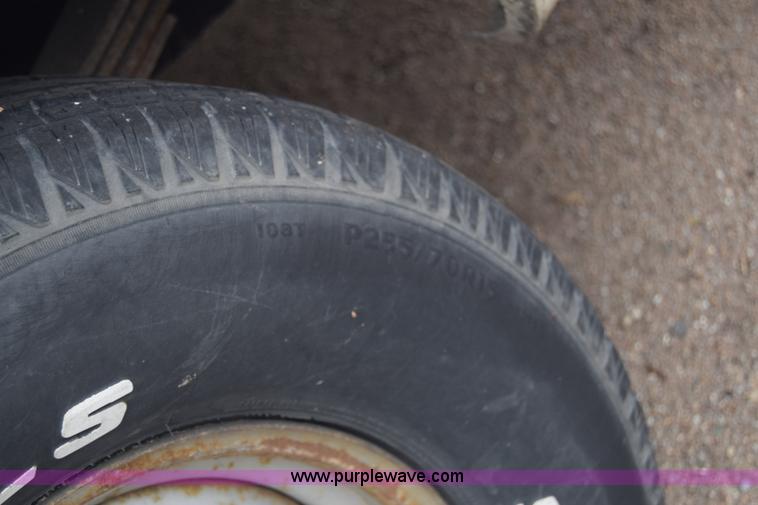 image for item L1063 1988 Chevrolet 1500 Ext. Cab pickup truck