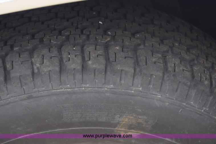 image for item L1063 1988 Chevrolet 1500 Ext. Cab pickup truck