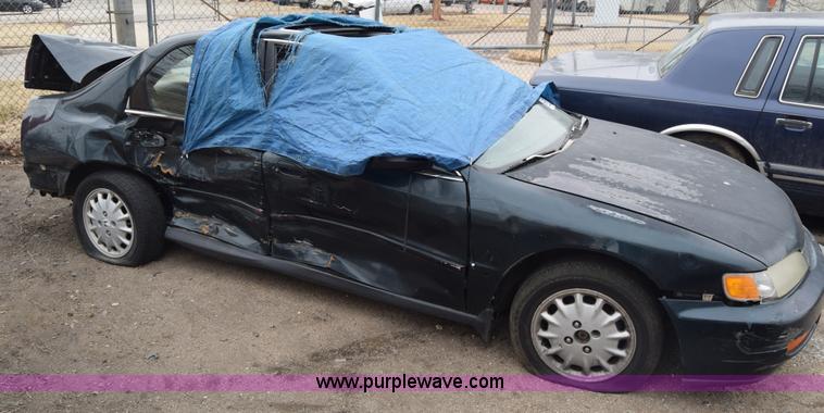 image for item L1064 1996 Honda Accord EX