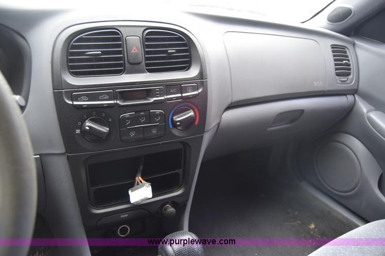 image for item L1066 2001 Hyundai Sonata