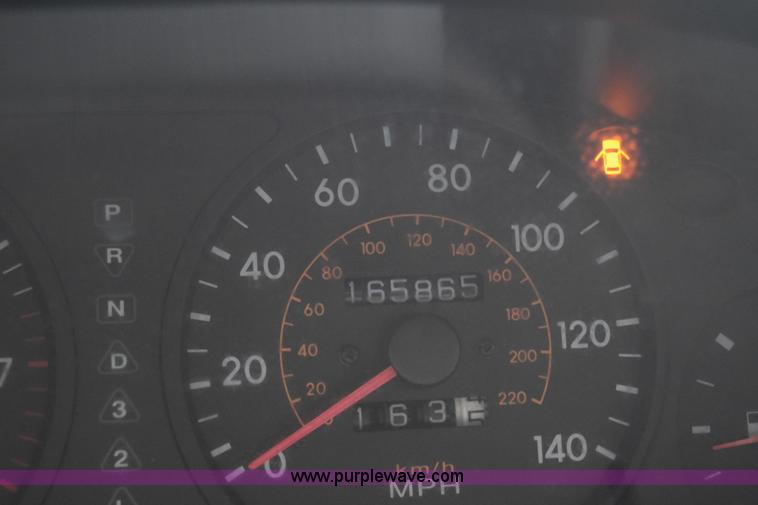 image for item L1066 2001 Hyundai Sonata