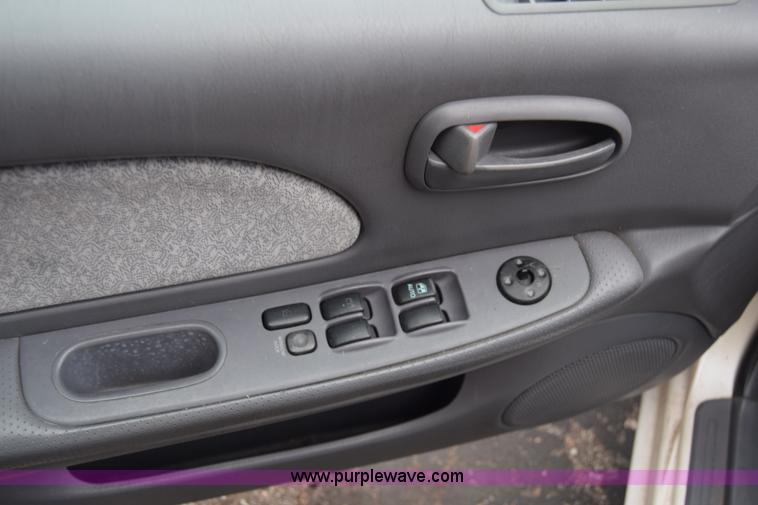 image for item L1066 2001 Hyundai Sonata