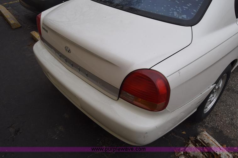 image for item L1066 2001 Hyundai Sonata
