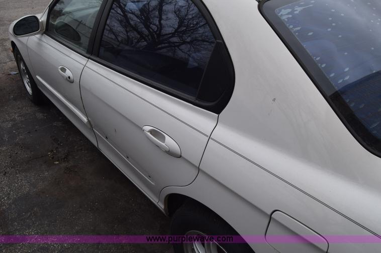 image for item L1066 2001 Hyundai Sonata