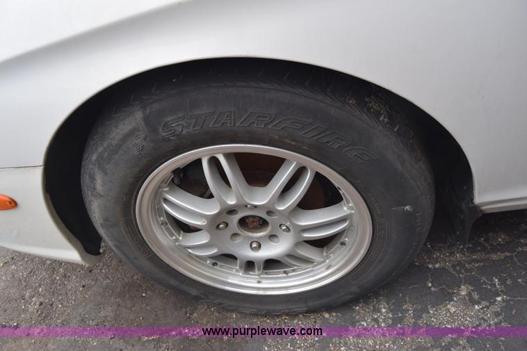 image for item L1066 2001 Hyundai Sonata