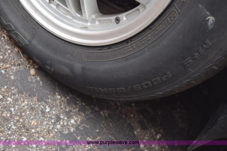 image for item L1066 2001 Hyundai Sonata