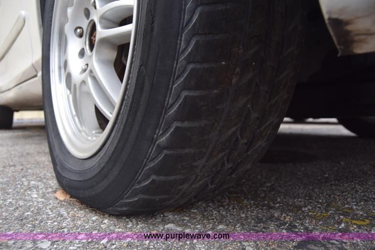 image for item L1066 2001 Hyundai Sonata