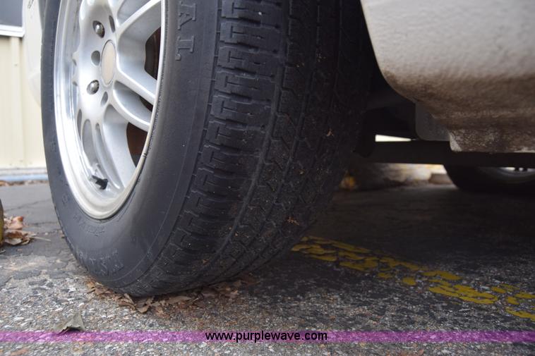 image for item L1066 2001 Hyundai Sonata