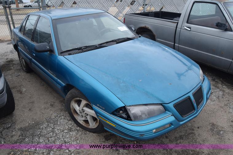 image for item L1067 1992 Pontiac Grand AM SE