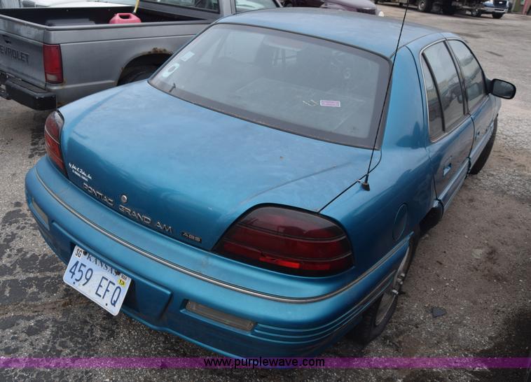 image for item L1067 1992 Pontiac Grand AM SE
