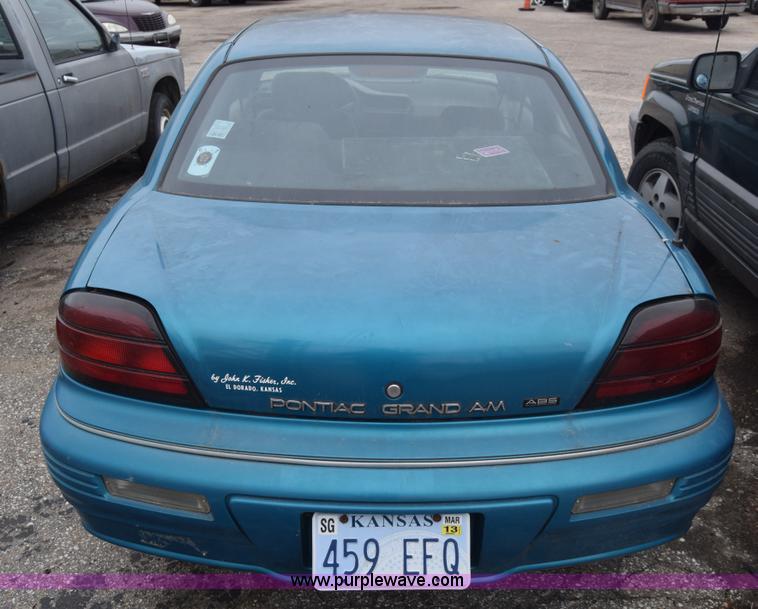 image for item L1067 1992 Pontiac Grand AM SE