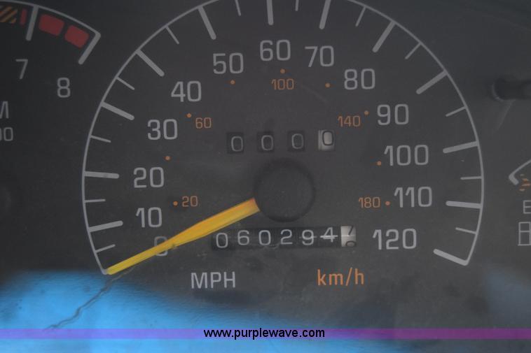 image for item L1067 1992 Pontiac Grand AM SE