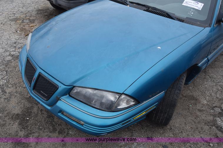 image for item L1067 1992 Pontiac Grand AM SE