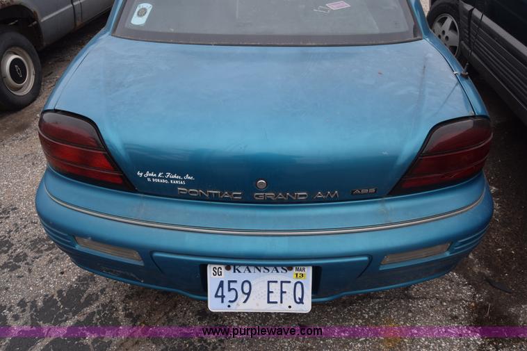 image for item L1067 1992 Pontiac Grand AM SE