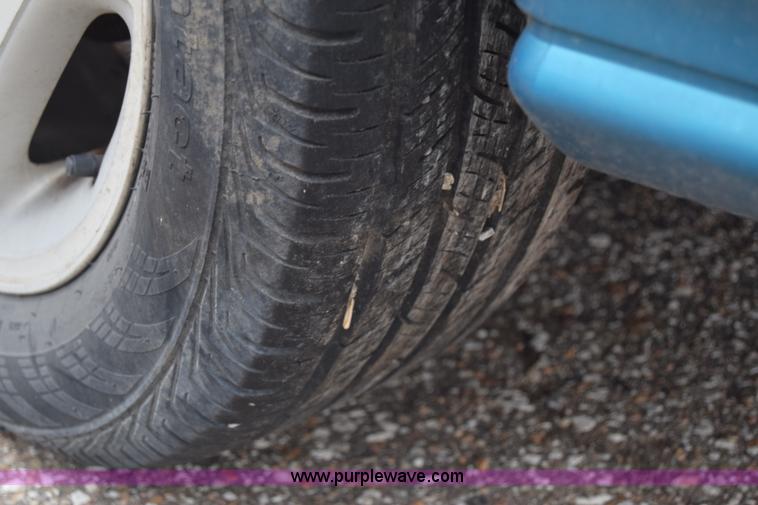 image for item L1067 1992 Pontiac Grand AM SE