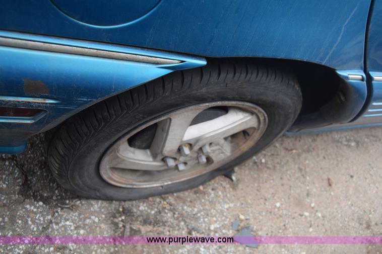 image for item L1067 1992 Pontiac Grand AM SE