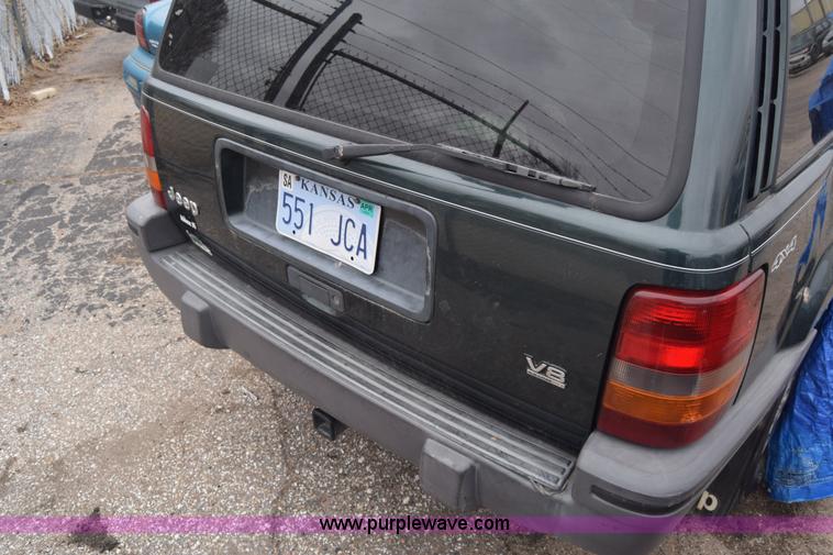 image for item L1068 1995 Jeep Grand Cherokee SE SUV