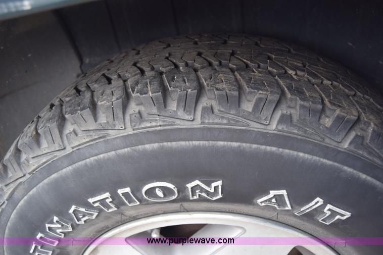 image for item L1068 1995 Jeep Grand Cherokee SE SUV