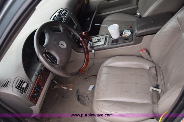 image for item L1069 2004 Lincoln LS