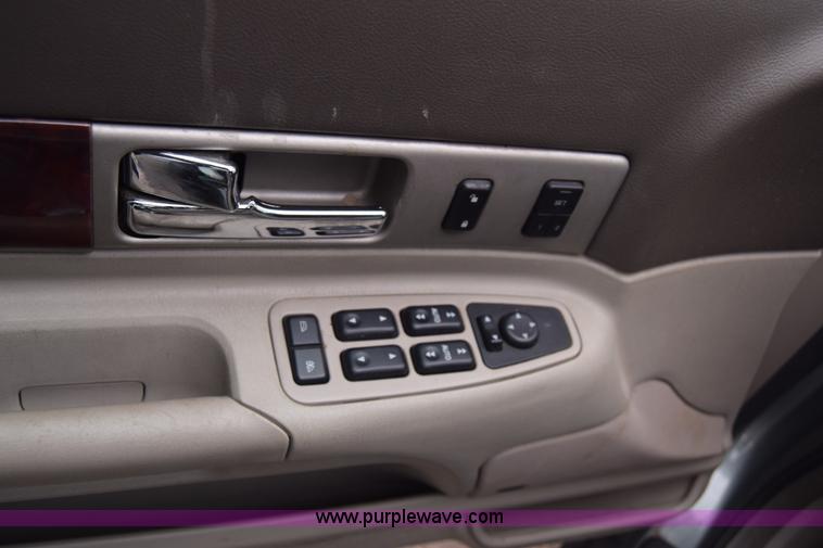 image for item L1069 2004 Lincoln LS