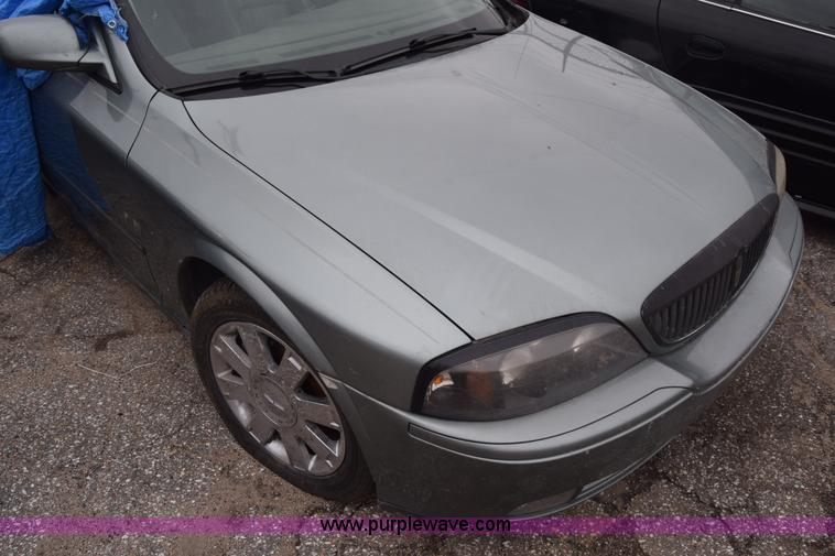 image for item L1069 2004 Lincoln LS