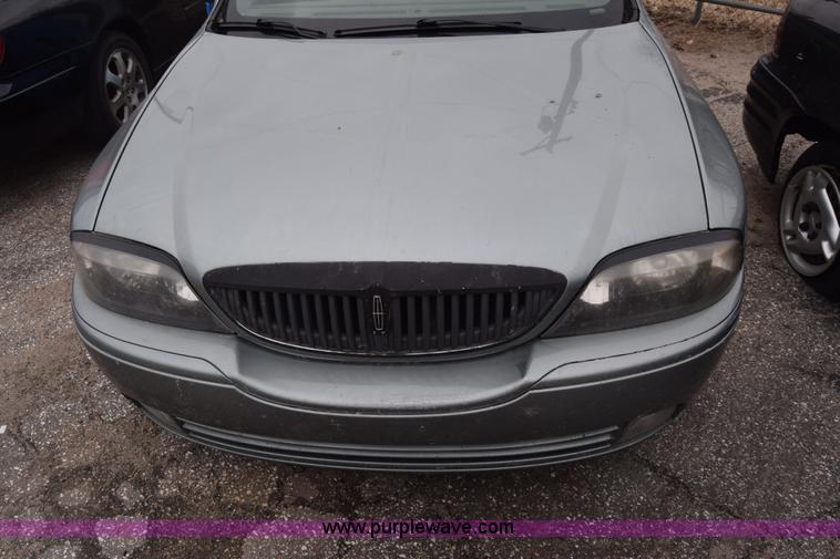 image for item L1069 2004 Lincoln LS
