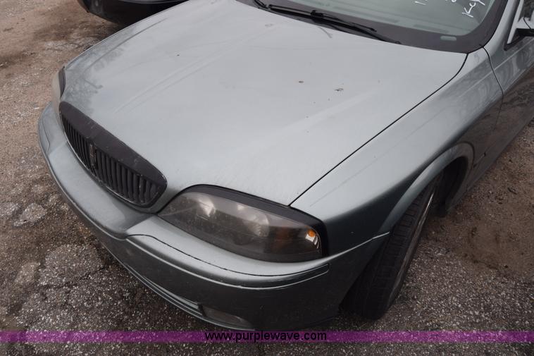 image for item L1069 2004 Lincoln LS