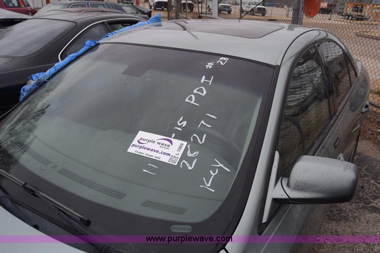 image for item L1069 2004 Lincoln LS