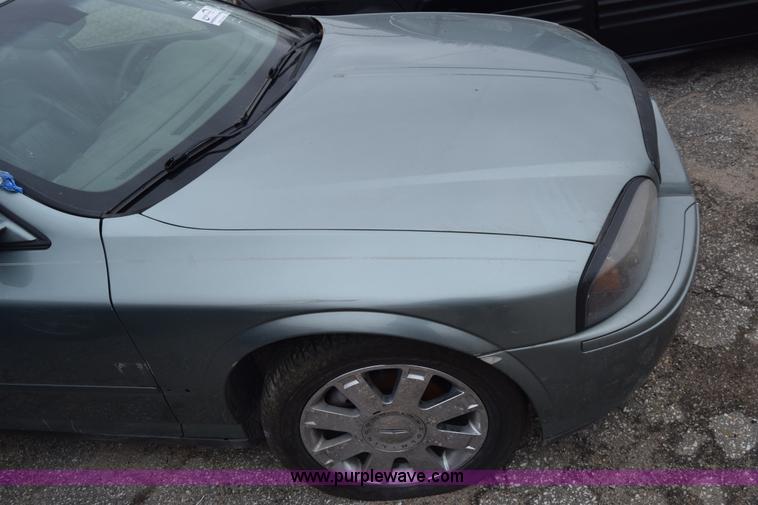 image for item L1069 2004 Lincoln LS