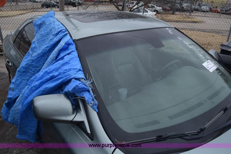 image for item L1069 2004 Lincoln LS