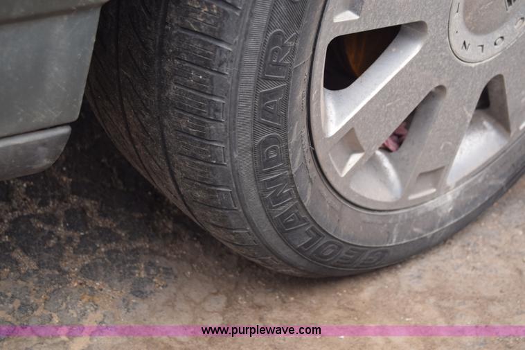 image for item L1069 2004 Lincoln LS