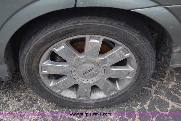 image for item L1069 2004 Lincoln LS