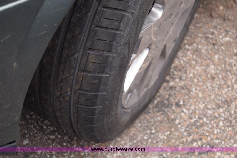 image for item L1069 2004 Lincoln LS