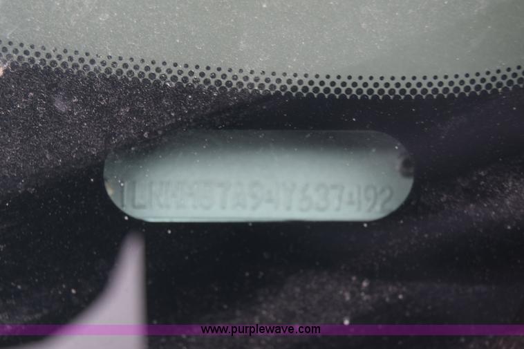 image for item L1069 2004 Lincoln LS