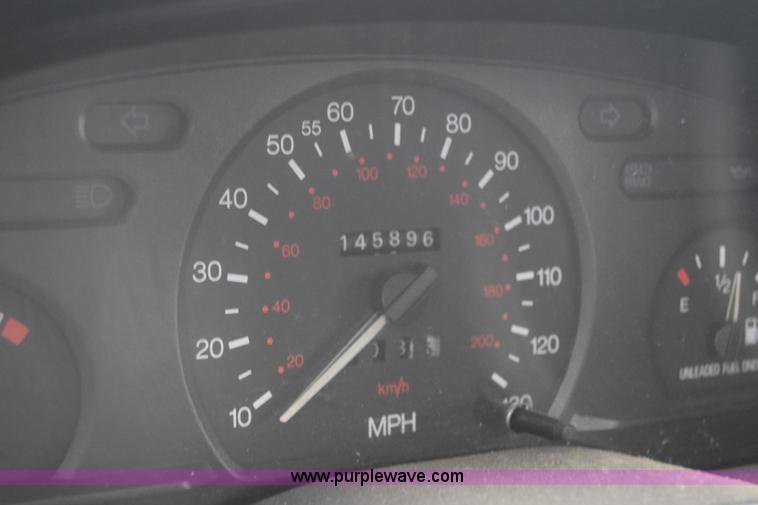 image for item L1070 1996 Ford Contour GL