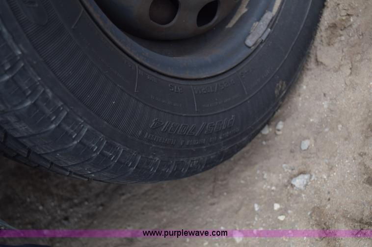 image for item L1070 1996 Ford Contour GL