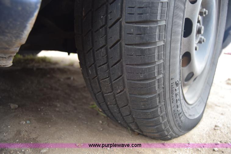 image for item L1070 1996 Ford Contour GL