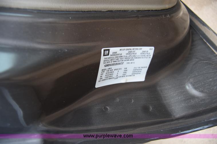 image for item L1071 2002 Pontiac Montana van