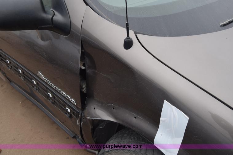 image for item L1071 2002 Pontiac Montana van