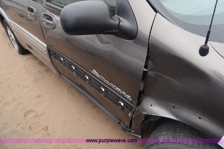 image for item L1071 2002 Pontiac Montana van