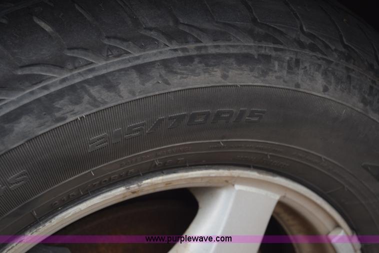 image for item L1071 2002 Pontiac Montana van