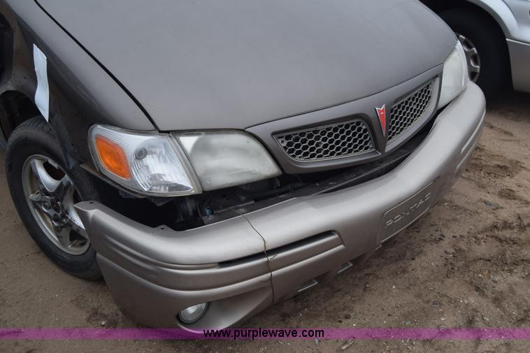 image for item L1071 2002 Pontiac Montana van