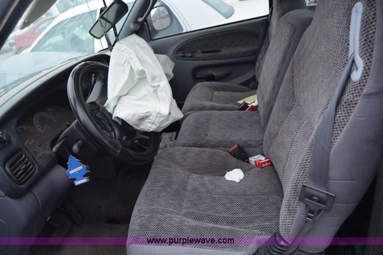 image for item L1072 1998 Dodge Ram 1500 Quad Cab pickup truck